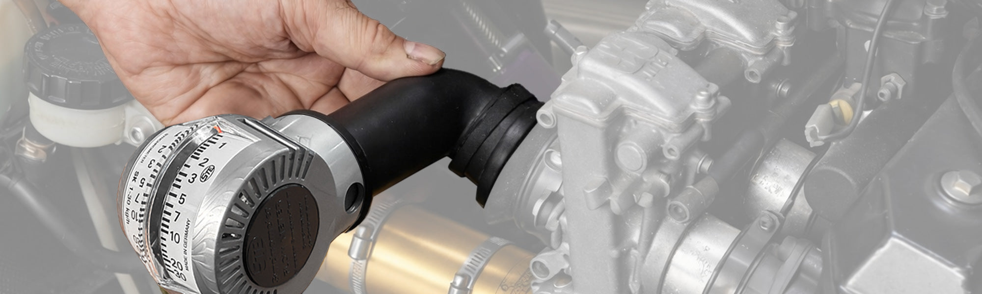 STEシンクロメーター用オプションアダプター06。狭い場所での測定を可能にする90度エルボー形状のアダプター